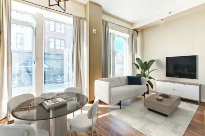 Montreal Condo available tout de suite, avec garage