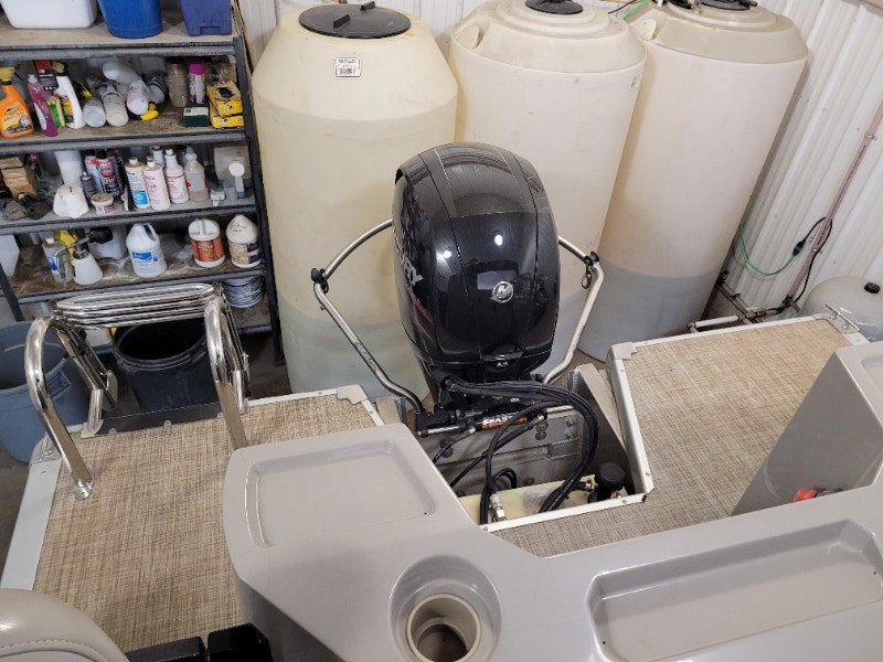 Pontoon boat Powerboats & Motorboats Regina Kijiji