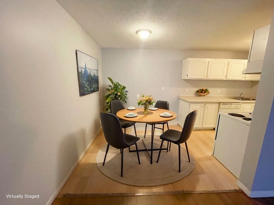Jonathon Lodge Apartments - 2 Bedroom 1 Bath Apartment for Rent 2