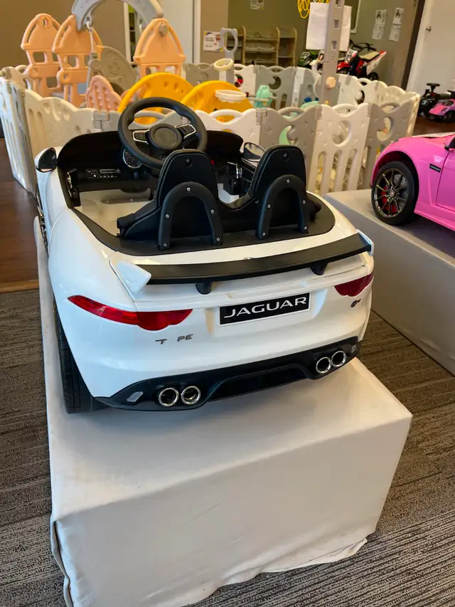 Big Savings!! Jaguar F-Type 12V Ride-On Car! - Brand New Boxes in Toys & Games in City of Toronto - Image 5