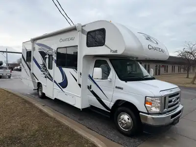 FOR SALE: 2022 Thor Chateau 28A Location: Windsor RV 1240 Provincial Rd, Windsor, ON N8W 5W1 Mileage...