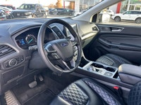 Seamlessly merge dynamic performance with premium comfort in the 2024 Ford Edge Titanium. Finished i... (image 9)