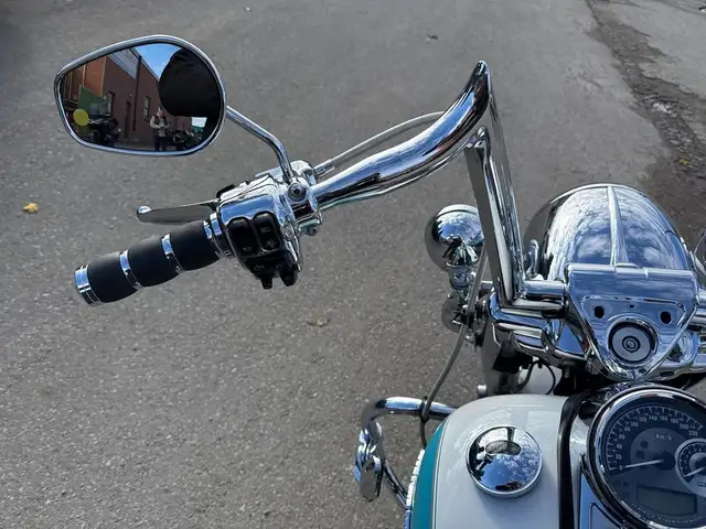 2014 Harley-Davidson Road King ~ FISH TAILS ~ 103CI ~ SPEAKER LI in Sport Touring in City of Toronto - Image 24