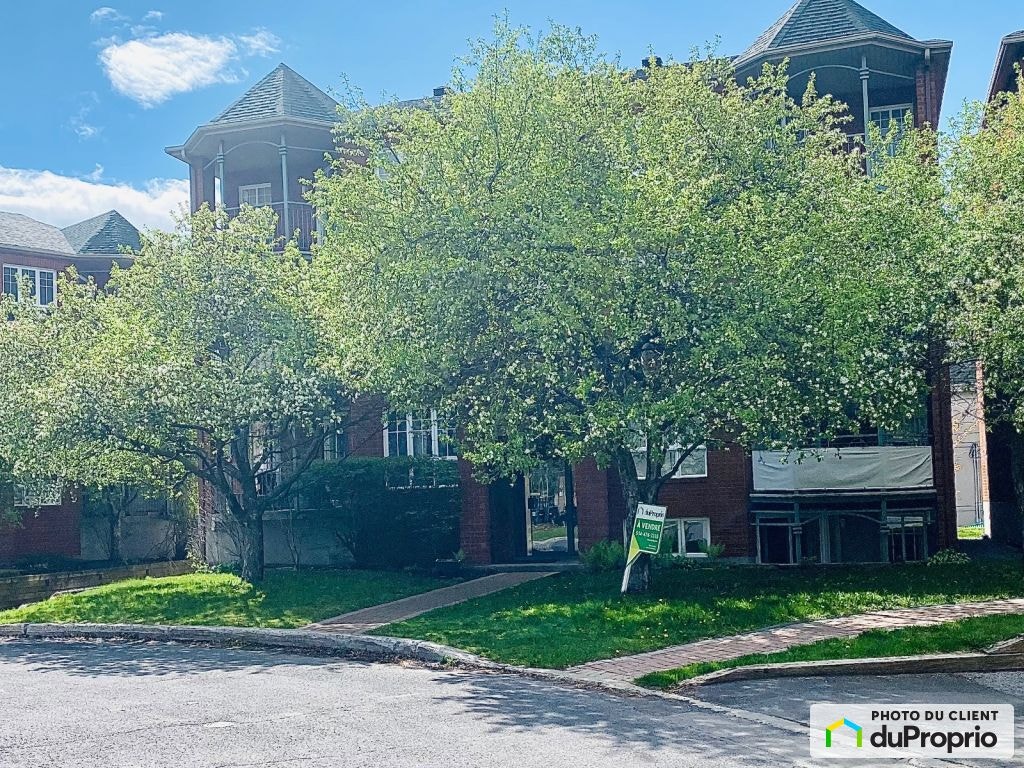 $385,000 - Condominium for sale in Longueuil (Greenfield Park) — photo 1