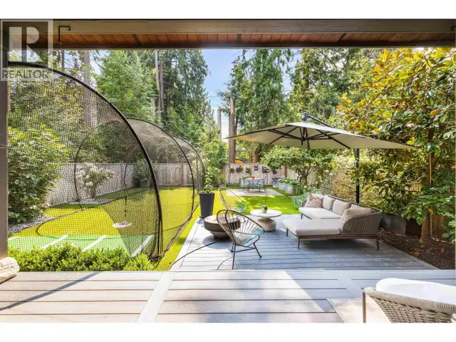 1585 DRAYCOTT ROAD North Vancouver, British Columbia in Houses for Sale in North Shore - Image 7