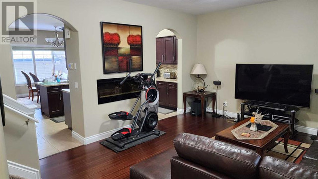 6, 300 Sparrow Hawk Drive Fort McMurray, Alberta in Condos for Sale in Fort McMurray - Image 3