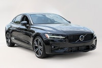 ... Engine: Moteur à 4 cylindres 2.0L/120CI Safety Equipment Système antipatinage à toutes les vites... (image 3)