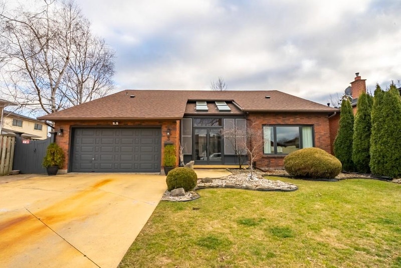 3 SUGARPLUM Court Stoney Creek, Ontario Houses for Sale Hamilton Kijiji