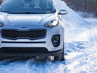 The 2017 Kia Sportage LX delivers a blend of practicality and modern design, making it an excellent... (image 3)