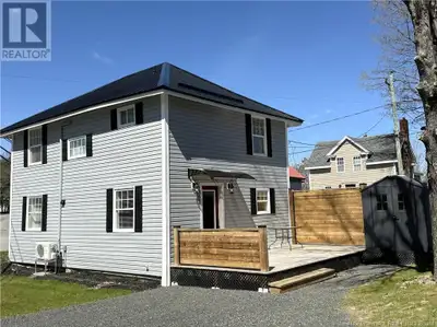 A totally renovated & furnished home is waiting for you at 337 Milltown Blvd! This 3 bedroom, 2 stor...