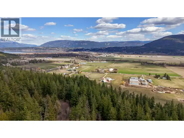 1500 Street SW Salmon Arm, British Columbia in Land for Sale in Kamloops - Image 8