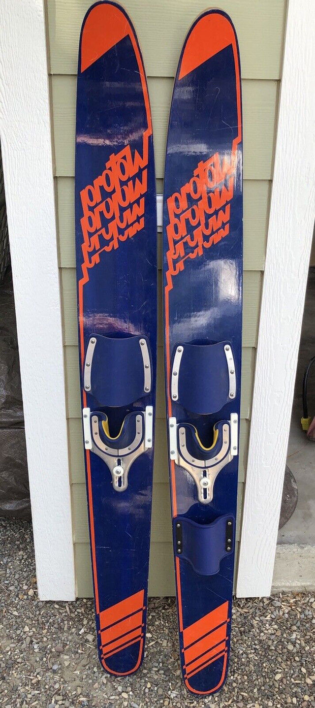 Wooden and fibreglass skis in Ski in Lethbridge - Image 3