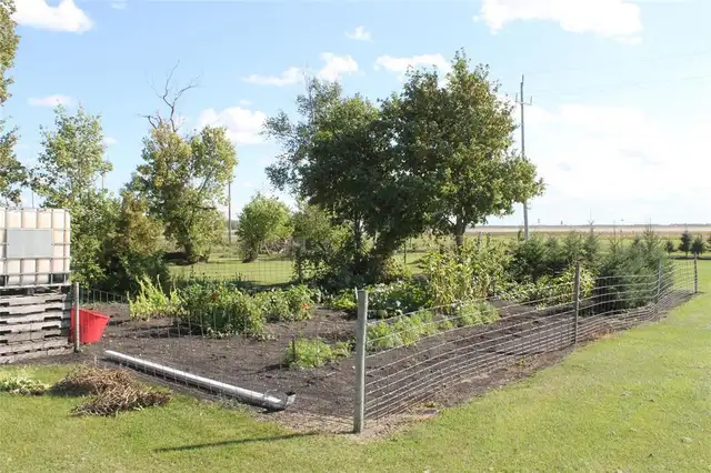 46138 37 E Road Ste Anne Rm, Manitoba in Land for Sale in Winnipeg - Image 5