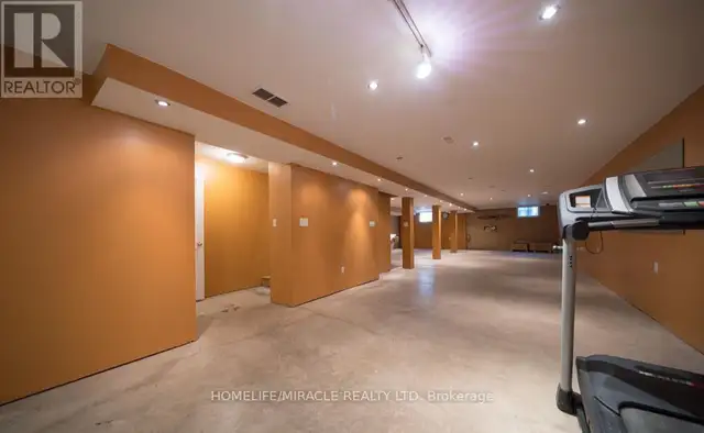 385 MOUNT PLEASANT ROAD Brantford, Ontario in Houses for Sale in Brantford - Image 11