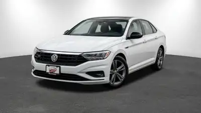 This 2021 Volkswagen Jetta Highline R-Line is a sleek sedan with a sunroof, back camera, and alloy w...