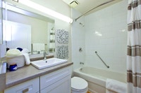 SPACIOUS 1 BEDROOM APARTMENT FOR RENT IN SARNIA! OVERLOOKING THE ST. CLAIR RIVER! SELECT APARTMENTS... (image 7)