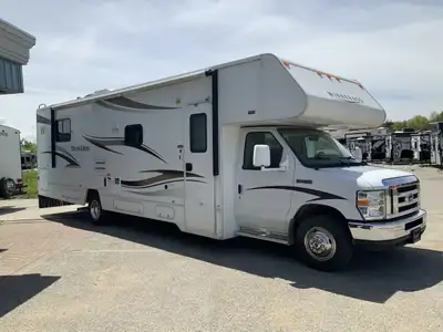 2013 Winnebago Minnie Winnie WF331K Spacious Class C Comfort: The 2013 Winnebago Minnie Winnie WF331...