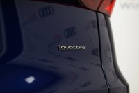 This Audi Q5 boasts a Intercooled Turbo Gas/Electric I-4 2.0 L/121 engine powering this Automatic tr... (image 8)