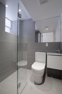 Renovated Akelius studio apartment for rent. Located near blvd Saint-Laurent in the Plateau Mont-Roy... (image 4)