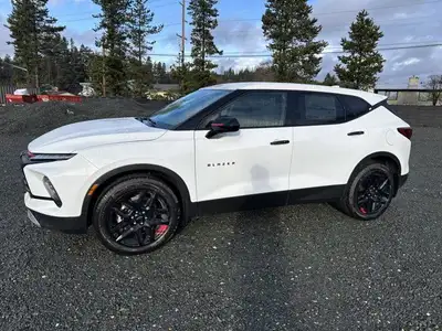 The 2025 Chevrolet Blazer LT is where bold style meets everyday practicality. With its confident sta...