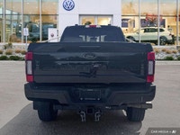 This Ford Super Duty F-350 SRW delivers a Intercooled Turbo Diesel V-8 6.7 L/406 engine powering thi... (image 3)