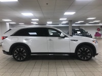 The 2025 Mazda CX-90 PHEV GT puts its technology first, and that approach is immediately reflected i... (image 3)