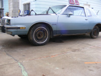 1985 Pontiac Grand Prix 305 Parting Out Buckets@Console.