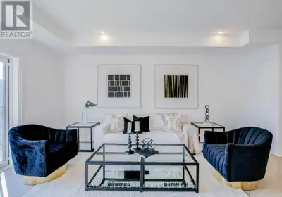 Welcome to modern luxury living in the heart of Mississauga! This brand-new, beautifully finished co...