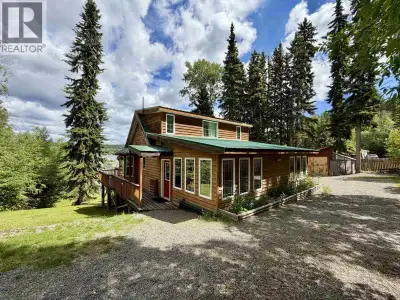 Lake life dreams start here! This beautifully updated Fraser Lake waterfront gem is move-in ready an...