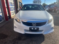 HERE IS A NICE CLEAN WELL MAINTAINED ACCORD COUPE FOR YOU NO ACCIDENT LOOKS AND DRIVES GREAT SOLD CE... (image 1)