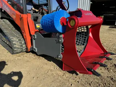 Screen rock, soil, sand, concrete, gravel, pit run, use for washing and almost anything with the hea...