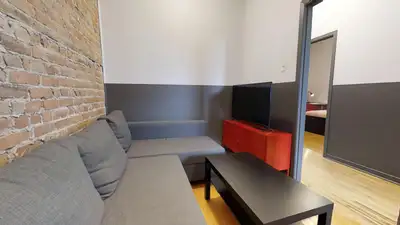 Room for rent in this beautiful 5-bedroom Plateau apartment with a lovely kitchen and living room pe...