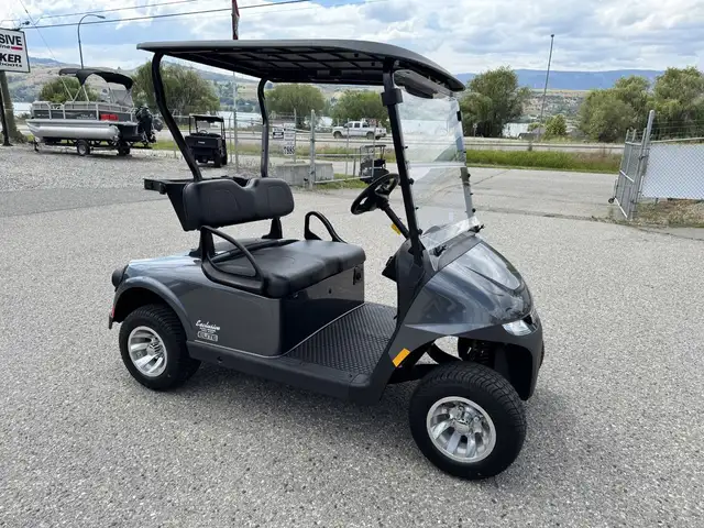 2025 E-Z-GO FREEDOM RXV ELITE LITHIUM -electric golf cart in ATVs in Prince Albert - Image 2