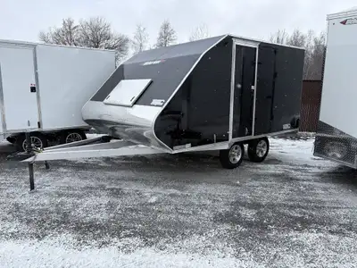 Remorque à motoneige double neuve 2026, 100% aluminium, produit 100% canadien, structure légèrte et...