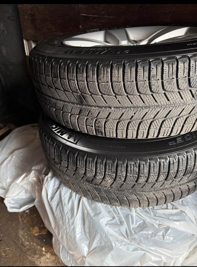 215 65 17 Michelin Snow Tires (Dodge Charger) in Tires & Rims in Oshawa / Durham Region - Image 3