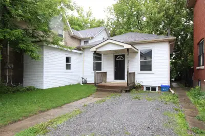 Bright & Renovated 3-Bedroom Apartment for Rent in Brantford.