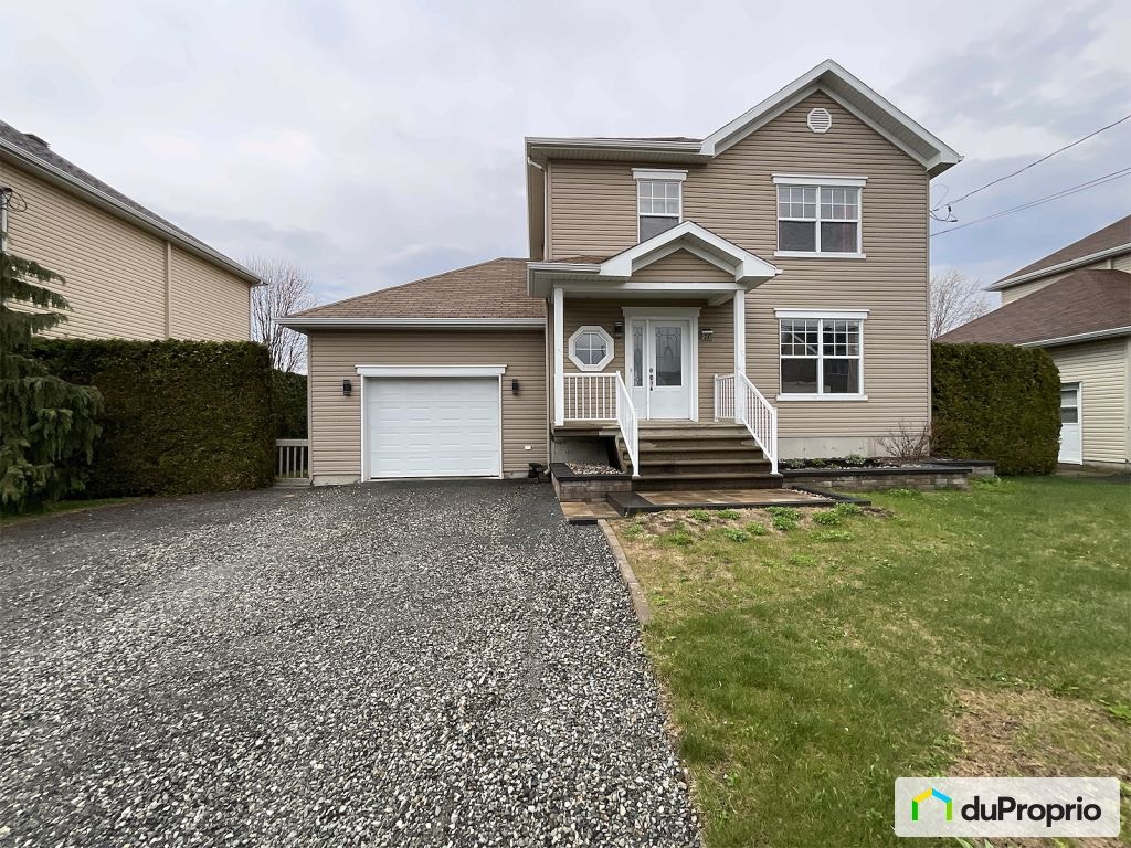 $484,900 - 2 Storey for sale in Victoriaville — photo 1