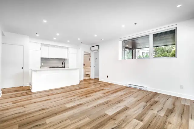 Spacious 1-bedroom apartment and private terrace! Pool!63373391525889124