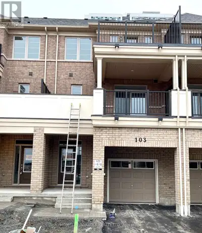 3 Storey Modern Townhouse Available For Rent. Open Concept 4 Bedrooms And 4 Washrooms Townhouse In T...