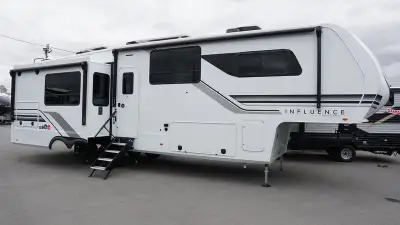 2025 Grand Design Influence 3203GK