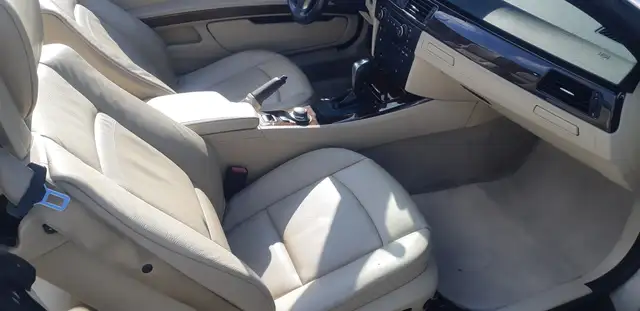 2008 BMW 3 Series 335i Convertible in Cars & Trucks in City of Toronto - Image 10