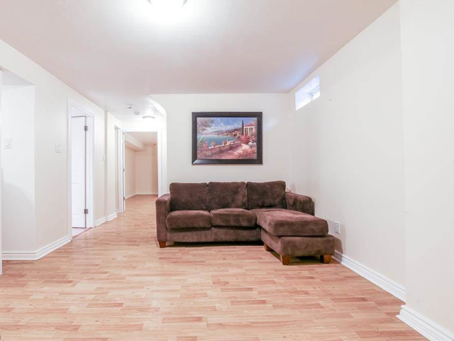 1 Bedroom Legal Basement Apartment for Rent. Lisgar, Mississauga in Long Term Rentals in Mississauga / Peel Region - Image 2