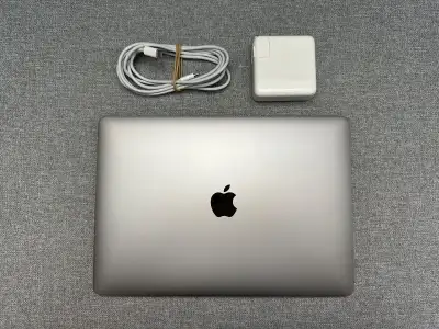 Macbook Pro 13 Retina 2016 in V Good Shap3, View more