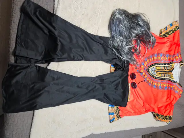 costume hippie des années 60 et 70 pour homme in Costumes in Sherbrooke - Image 2
