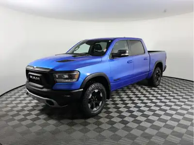 Powered by a HEMI engine paired to an 8 SPEED AUTOMATIC transmission and FOUR Wheel Drive powertrain...