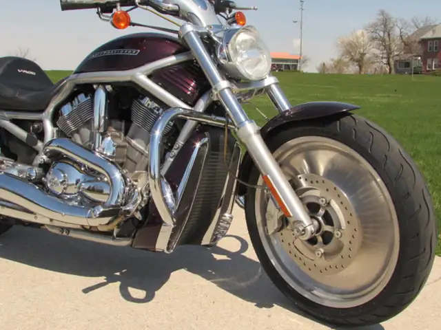 2006 Harley-Davidson VRSC A VRod in Street, Cruisers & Choppers in Leamington - Image 7