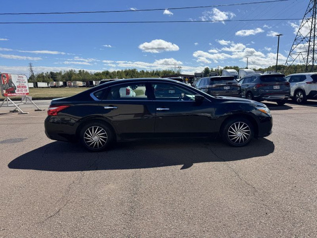 2016 Nissan Altima 2.5 - Bluetooth - $155 B/W in Cars & Trucks in Moncton - Image 4