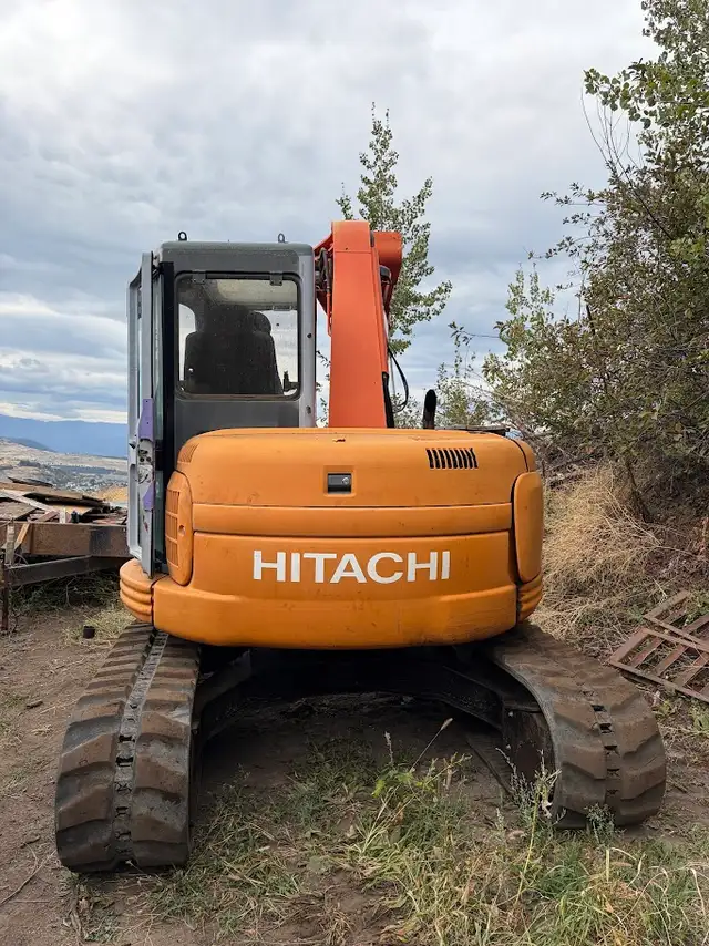 Hitachi Landy EX75UR Excavator in Heavy Equipment in Vernon - Image 3