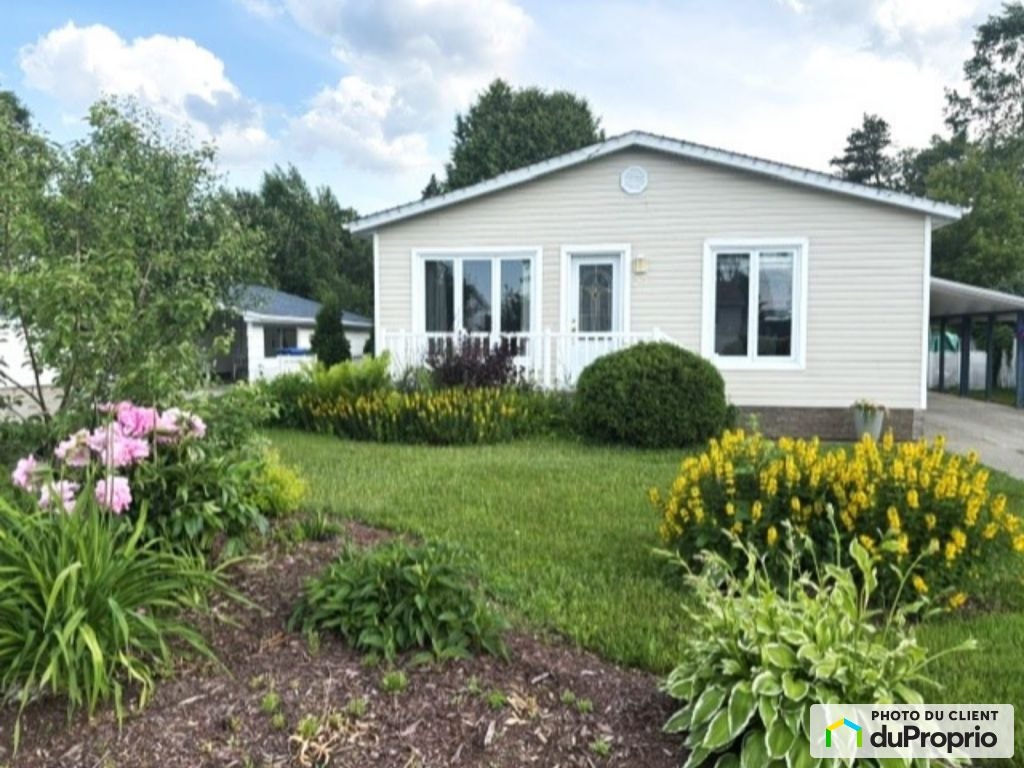 $474,000 - Bungalow for sale in Val-d'Or — photo 1