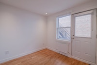 Renovated Akelius two bedroom apartment for rent. Located near Clanranald Street in the Cote-des-Nei... (image 8)